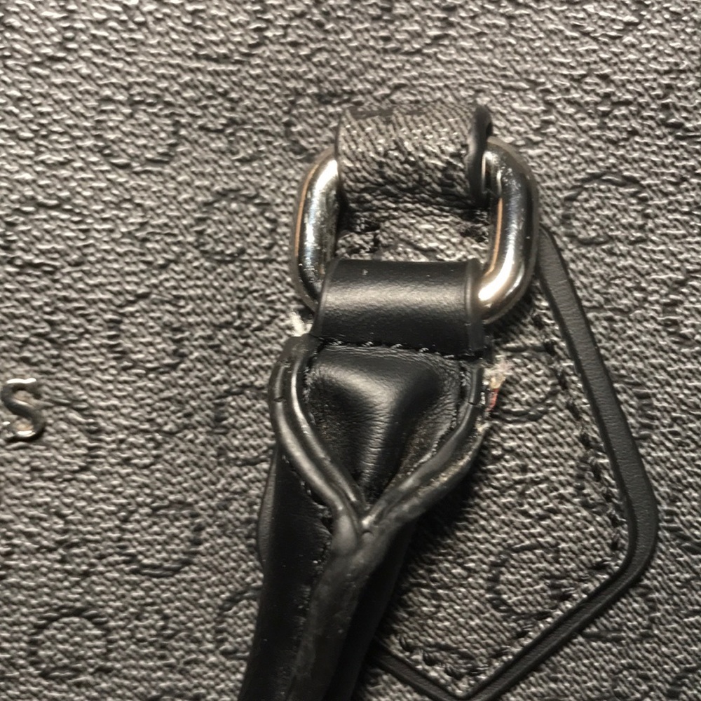 Guess black floral purse and wallet - Picture 9 of 11